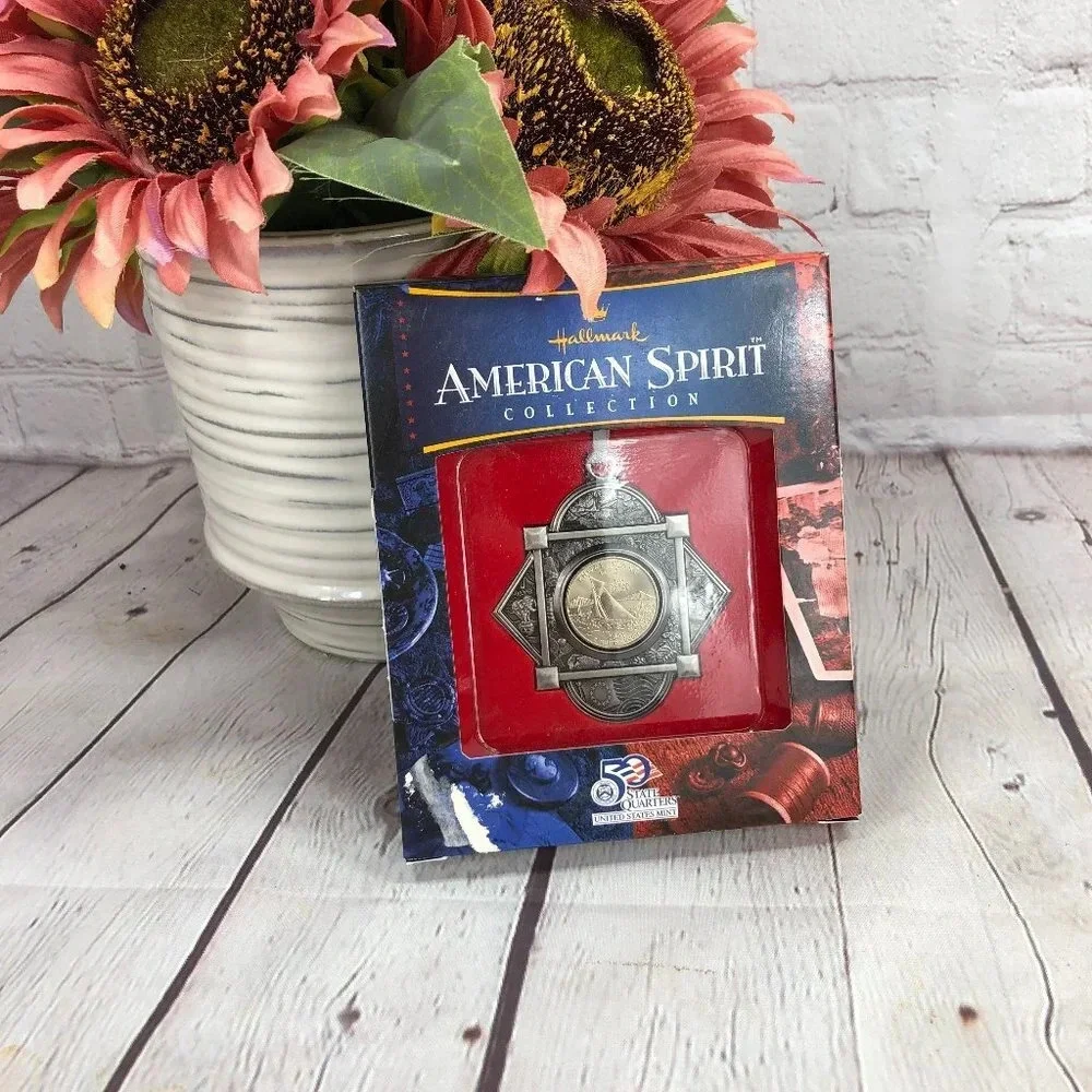 hallmark American spirit collection ornament 2001 Rhode Island